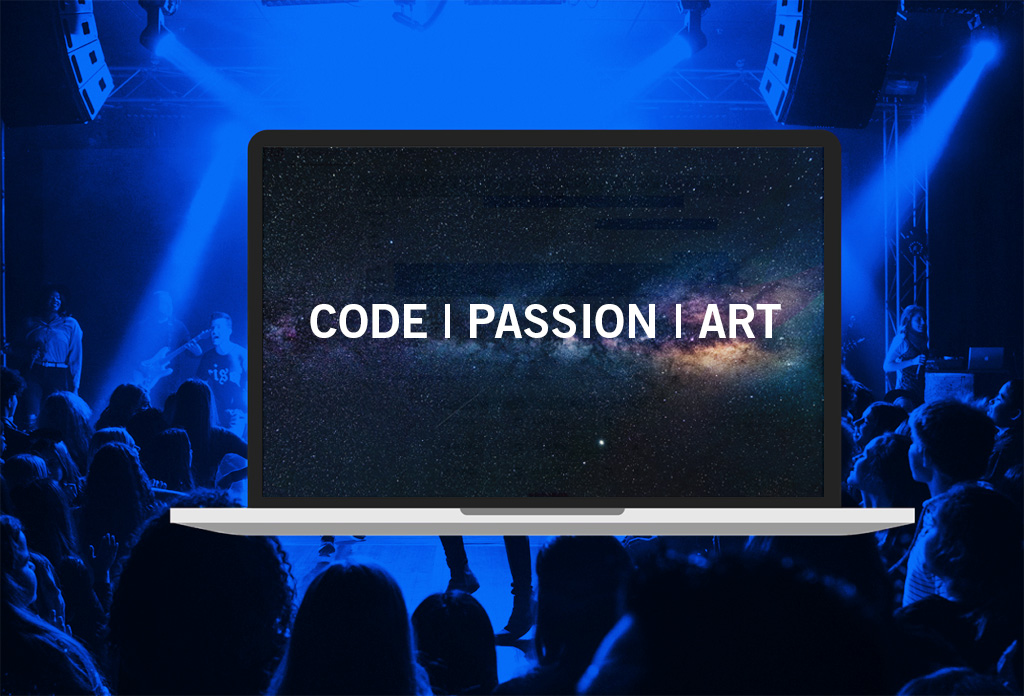 Laptop, auf dem "Code, Passion, Art" steht